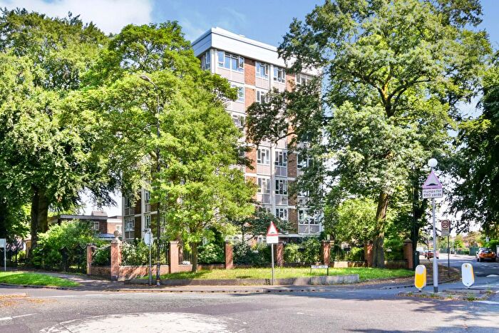 2 Bedroom Apartment To Rent In Manor Court, Manor Avenue, Sale, Greater Manchester, M33