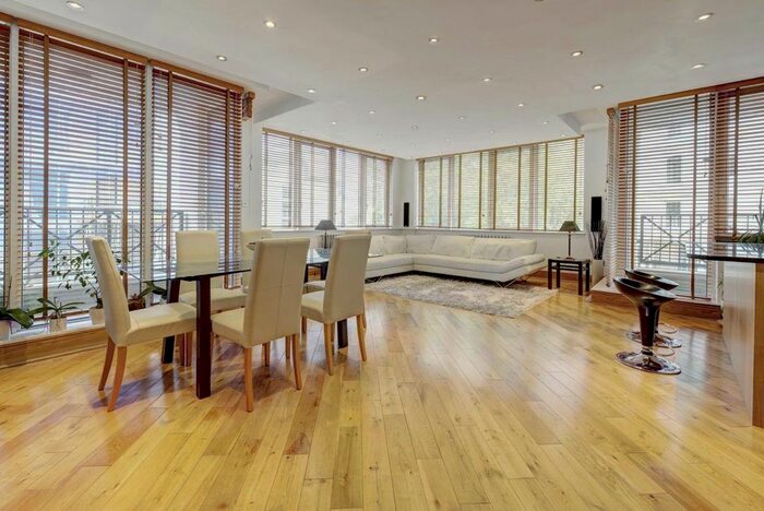 2 Bedroom Flat To Rent In The Quadrangle, Chelsea Harbour, London, SW10