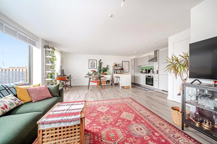 2 Bedroom Apartment For Sale In Bojang House, Doyle Road, London, SE25