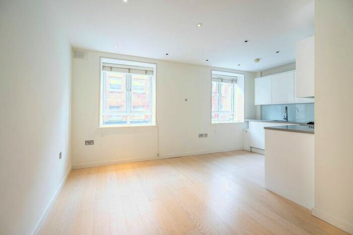 1 Bedroom Flat To Rent In Old Compton Street, Soho, London, W1D