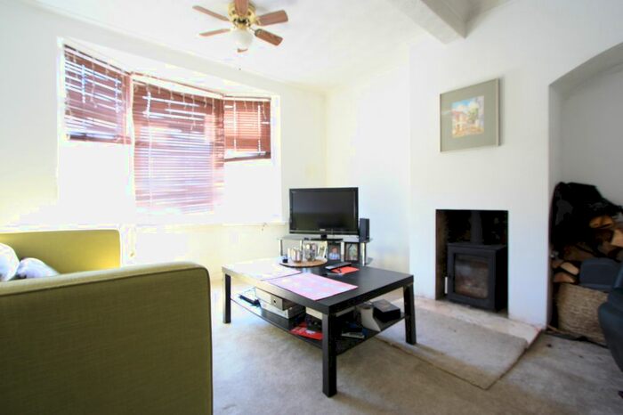 3 Bedroom Flat To Rent In Byham Rd, Morden, SM4