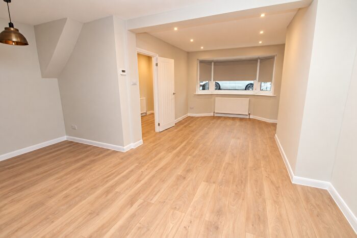3 Bedroom Semi Detached House To Rent In Ridgeway West, Sidcup, DA15