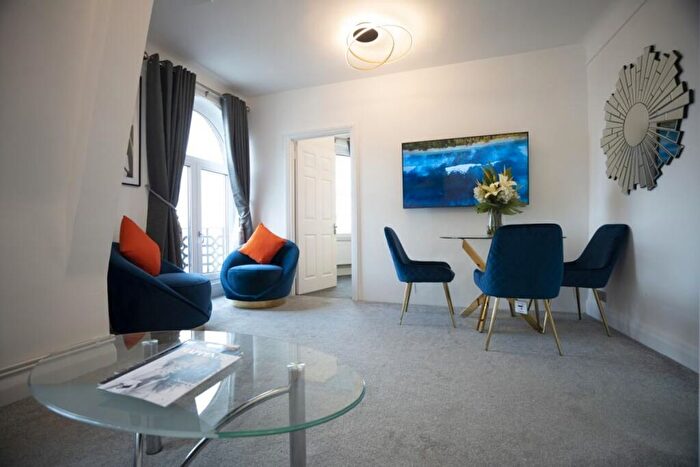 3 Bedroom Flat To Rent In Great Cumberland Place, Marble Arch, London, W1H