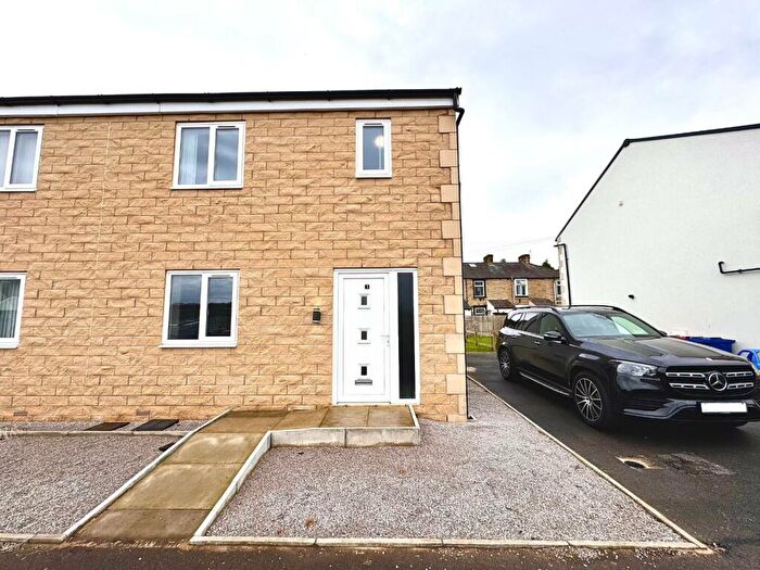 3 Bedroom Semi-Detached House For Sale In Wingate Close, Burnley, BB12