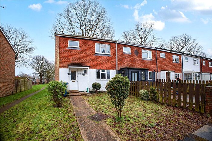 3 Bedroom End Terrace House For Sale In Copse Side, Godalming, Surrey, GU7