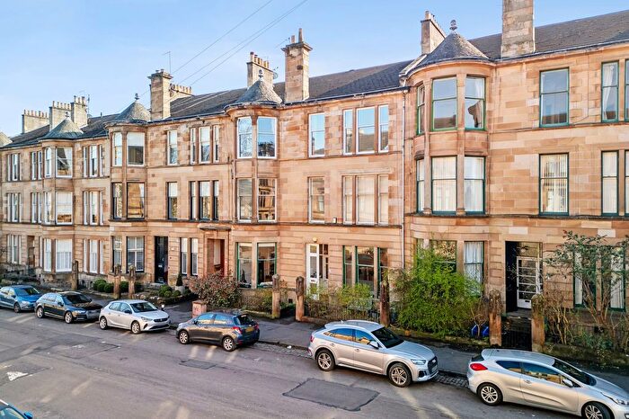 3 Bedroom Flat For Sale In Glencairn Drive, Main Door, Pollokshields, Glasgow, G41