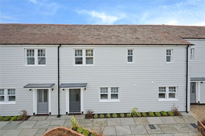 2 Bedroom Property To Rent In Baker Street, Weybridge, KT13