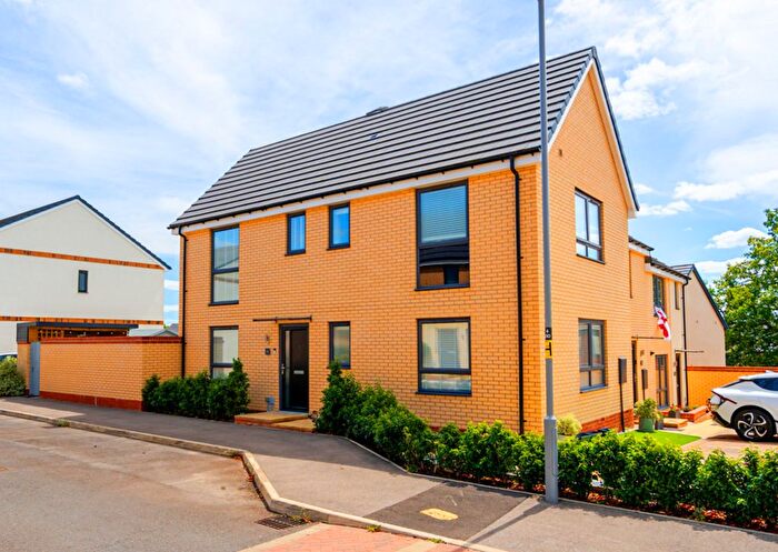 3 Bedroom Detached House To Rent In Dahl Drive, Milton Keynes, MK4