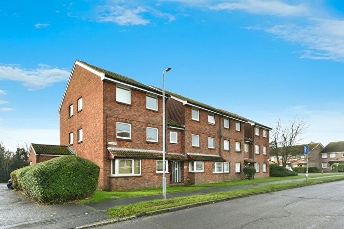 2 Bedroom Flat For Sale In Balcombe Road, Peacehaven, BN10