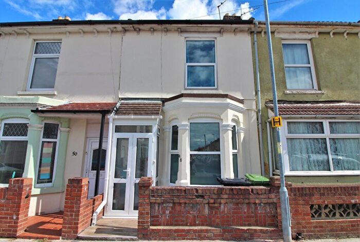 3 Bedroom Terraced House For Sale In Farlington Road, North End, PO2