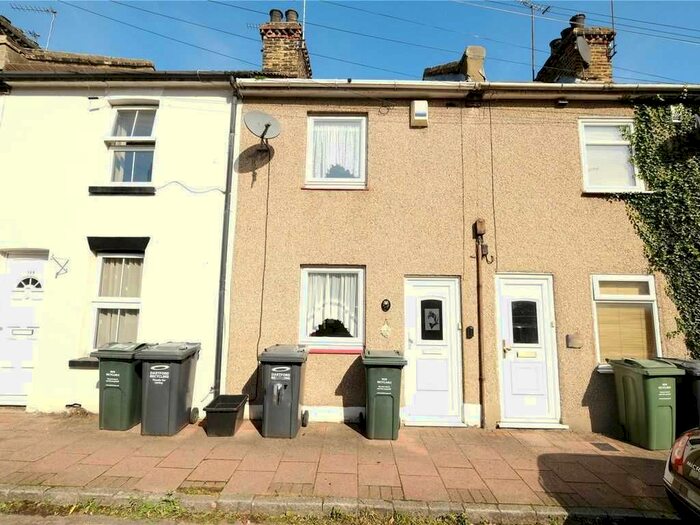 3 Bedroom Terraced House To Rent In Charles Street, Greenhithe, DA9