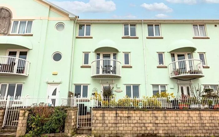 4 Bedroom Town House To Rent In Marine Walk, Swansea, SA1