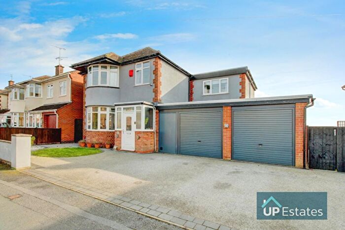 4 Bedroom Detached House For Sale In Gretna Road, Finham, Coventry, CV3