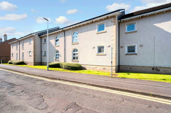 2 Bedroom Flat To Rent In Claycrofts Place, Stirling, FK7