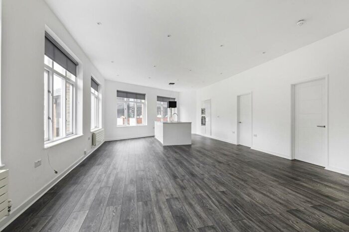 2 Bedroom Apartment To Rent In Phipp Street, London, EC2A