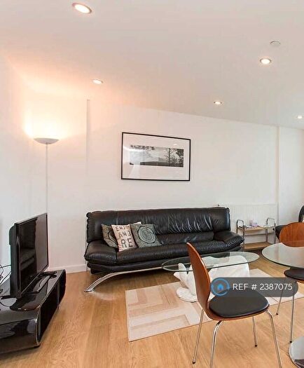 2 Bedroom Flat To Rent In Iona Tower, Limehouse, E14
