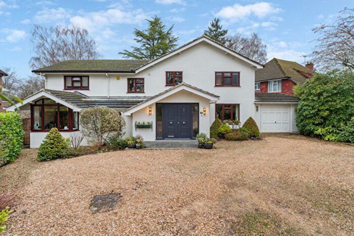 4 Bedroom Detached House For Sale In Beechwood Avenue, Little Chalfont, HP6