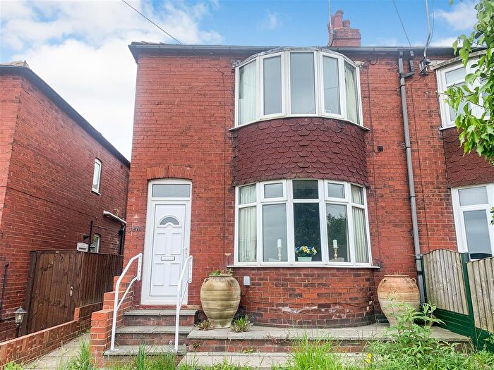 2 Bedroom Semi-Detached House For Sale In Ashgap Lane, Normanton, WF6