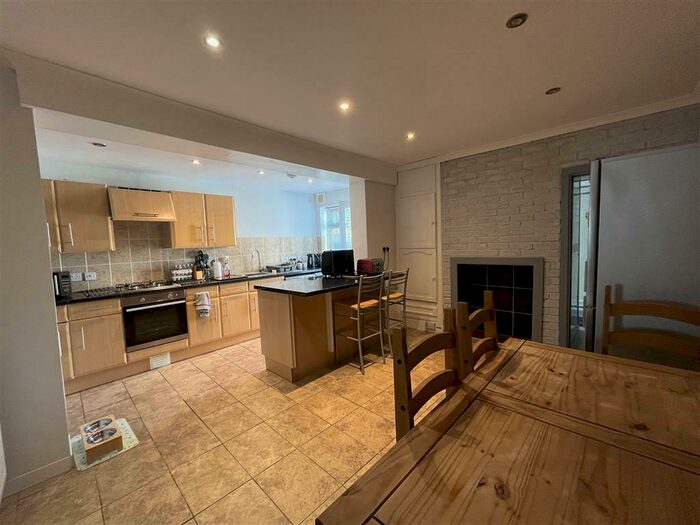 3 Bedroom House To Rent In Ysgol Street, Port Tennant, Swansea, SA1