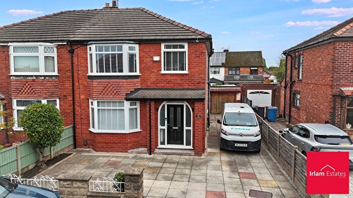 3 Bedroom Semi-Detached House For Sale In Carr Road, Irlam, M44