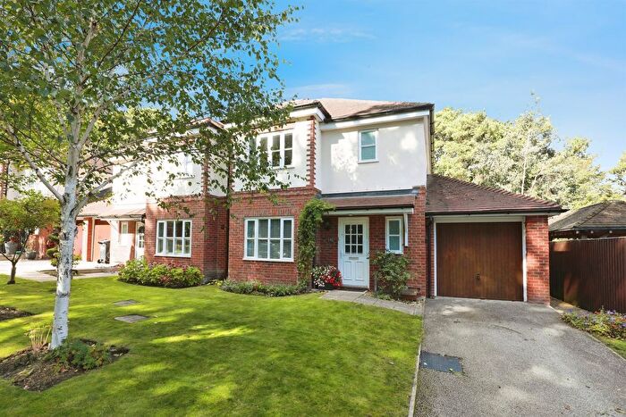 3 Bedroom Semi-Detached House For Sale In Kingswood Park, Kingswood, Frodsham, WA6