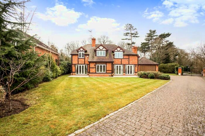 4 Bedroom Detached House To Rent In Lovel Road, Winkfield, Windsor, SL4