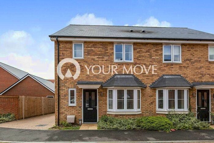 3 Bedroom Semi-Detached House To Rent In Saltun Close, Gravesend, Kent, DA12