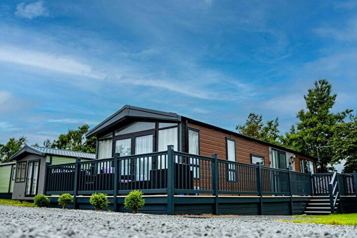 2 Bedroom Lodge For Sale In East Heslerton, Malton, YO17