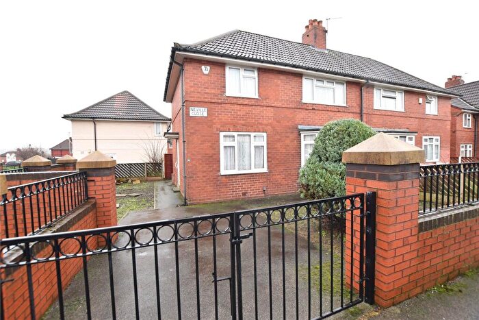 4 Bedroom Semi Detached House For Sale In Neville Close, Leeds, West Yorkshire, LS9