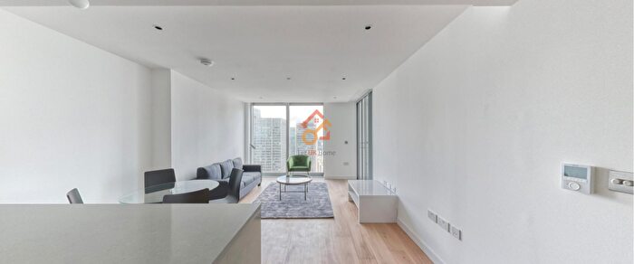 1 Bedroom Flat For Sale In Landmark Pinnacle, Marsh Wall, London, E14