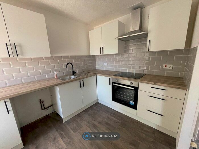 1 Bedroom Flat To Rent In Mill House, Penryn, TR10