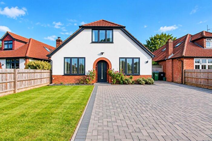 4 Bedroom Detached House For Sale In Twitchell Lane, Aston Clinton, HP22
