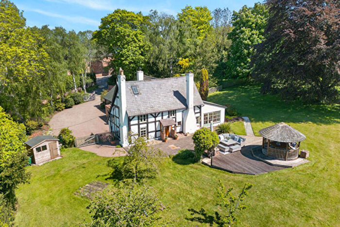 4 Bedroom Country House For Sale In Torton Lane, Torton, Kidderminster Worcestershire, DY10