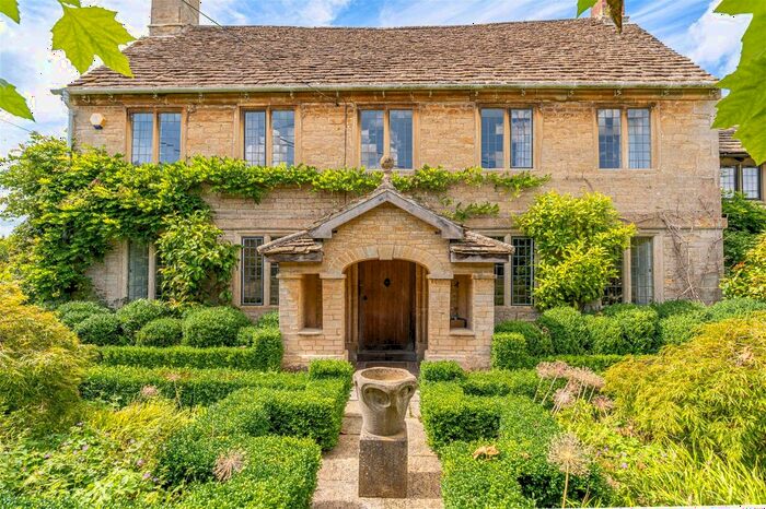 5 Bedroom Detached House For Sale In The Street, Alderton, Chippenham, SN14