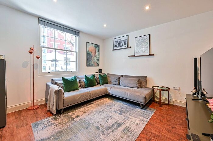 2 Bedroom Maisonette For Sale In Waterloo Road, Waterloo, London, SE1