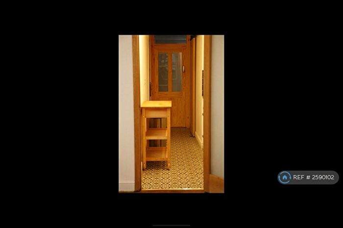 1 Bedroom Flat To Rent In Bethnal Green Road, London, E2