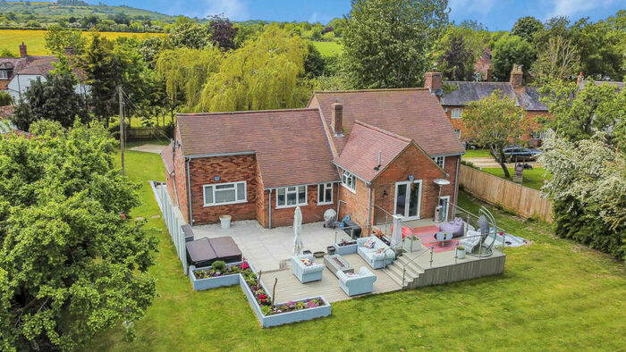 4 Bedroom Detached House For Sale In Wotton End, Ludgershall, HP18