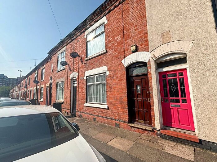 3 Bedroom Terraced House To Rent In Hazel Street, Leicester, LE2