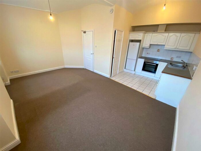 1 Bedroom Apartment To Rent In Wellington Mill, Stockport, SK3
