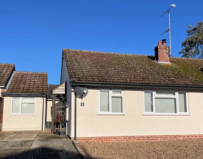 2 Bedroom Semi-Detached Bungalow For Sale In Turner Close, Wivenhoe, CO7