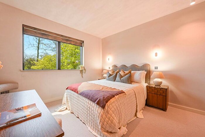 2 Bedroom Property For Sale In Carpenters Yard, Epping, CM16