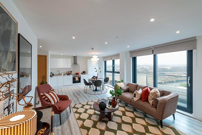 2 Bedroom Apartment To Rent In The Radiant, Kirkstall Road, Leeds, West Yorkshire, LS3