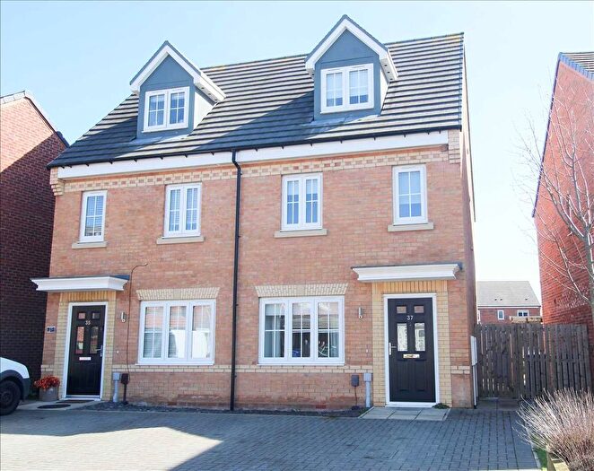 3 Bedroom Town House For Sale In Rouen Crescent, Barley Meadows, Cramlington, NE23