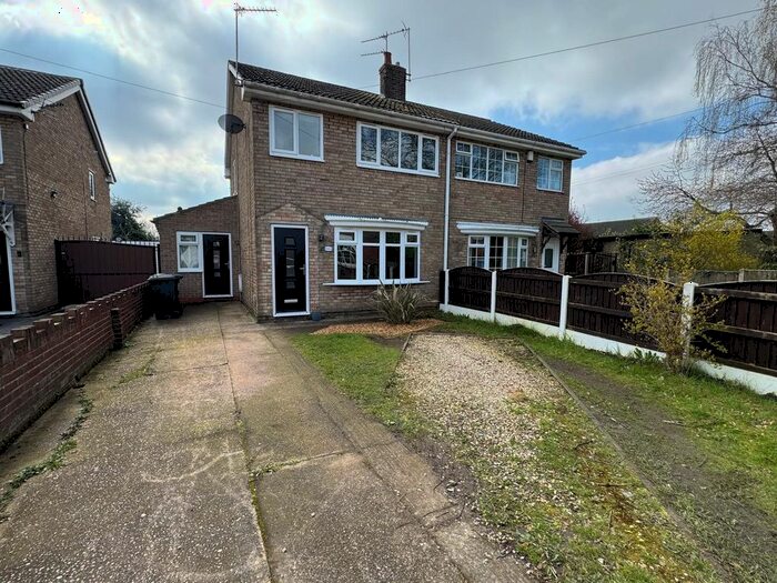 3 Bedroom Semi-Detached House To Rent In Field Road, Stainforth, Doncaster, DN7