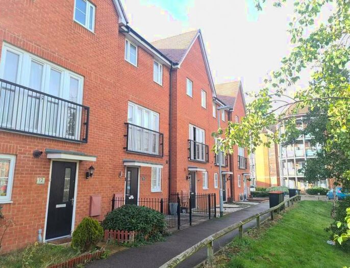 3 Bedroom Property To Rent In Vauxhall Way Dunstable, Dunstable, LU6