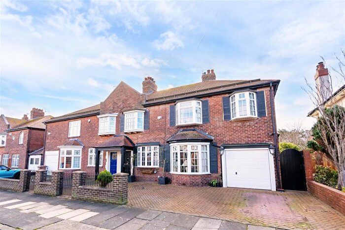 4 Bedroom Semi Detached House For Sale In Brierdene Crescent, Whitley Bay, NE26