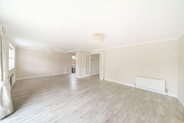 4 Bedroom Detached House For Sale In St. Andrews Gardens, Cobham, KT11