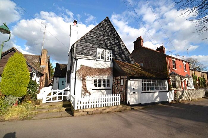 3 Bedroom Detached House For Sale In Back Lane, Letchmore Heath, Watford, Hertfordshire, WD25