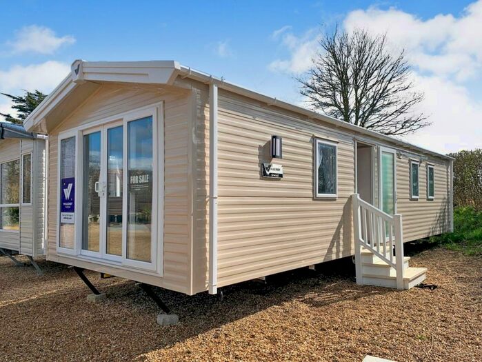 2 Bedroom Park Home For Sale In Shorefield Holiday Park, Furzehill, Wimborne, BH21