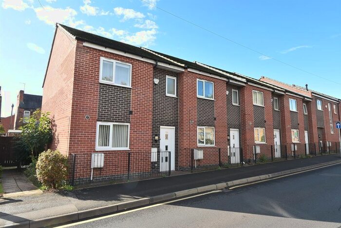 3 Bedroom Terraced House To Rent In Regent Street, Beeston, NG9